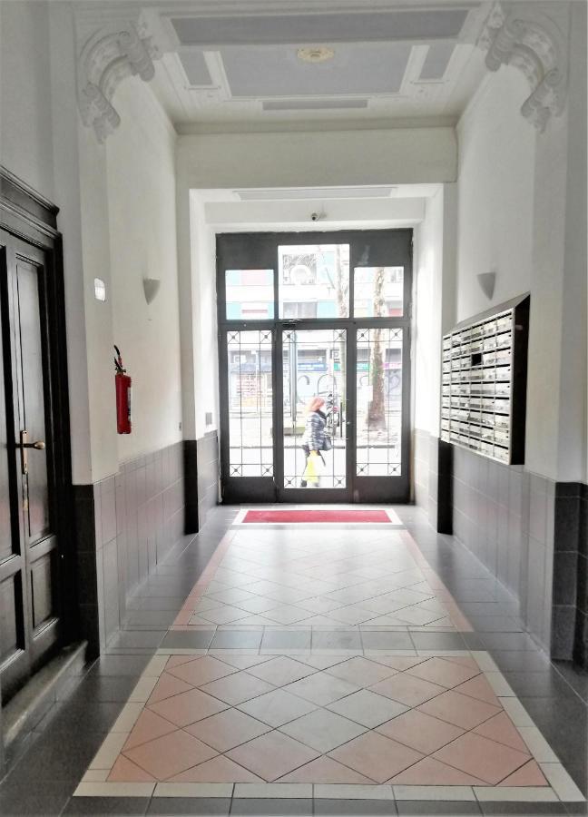 Al 32 Apartment Milan Bagian luar foto
