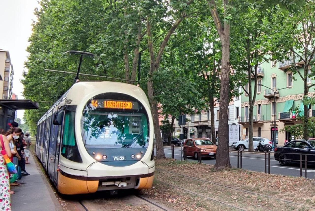 Al 32 Apartment Milan Bagian luar foto